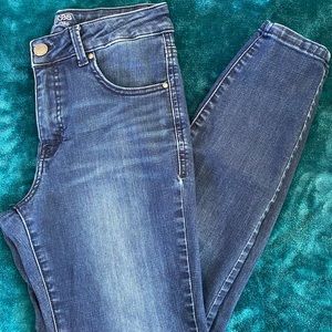 Maurices EverFlex High rise Skinny Jean